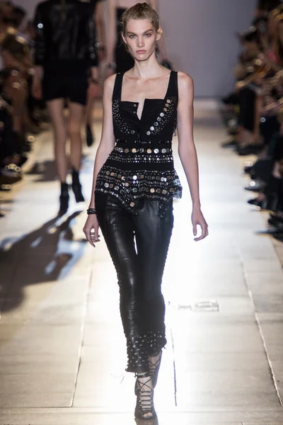 Look 30